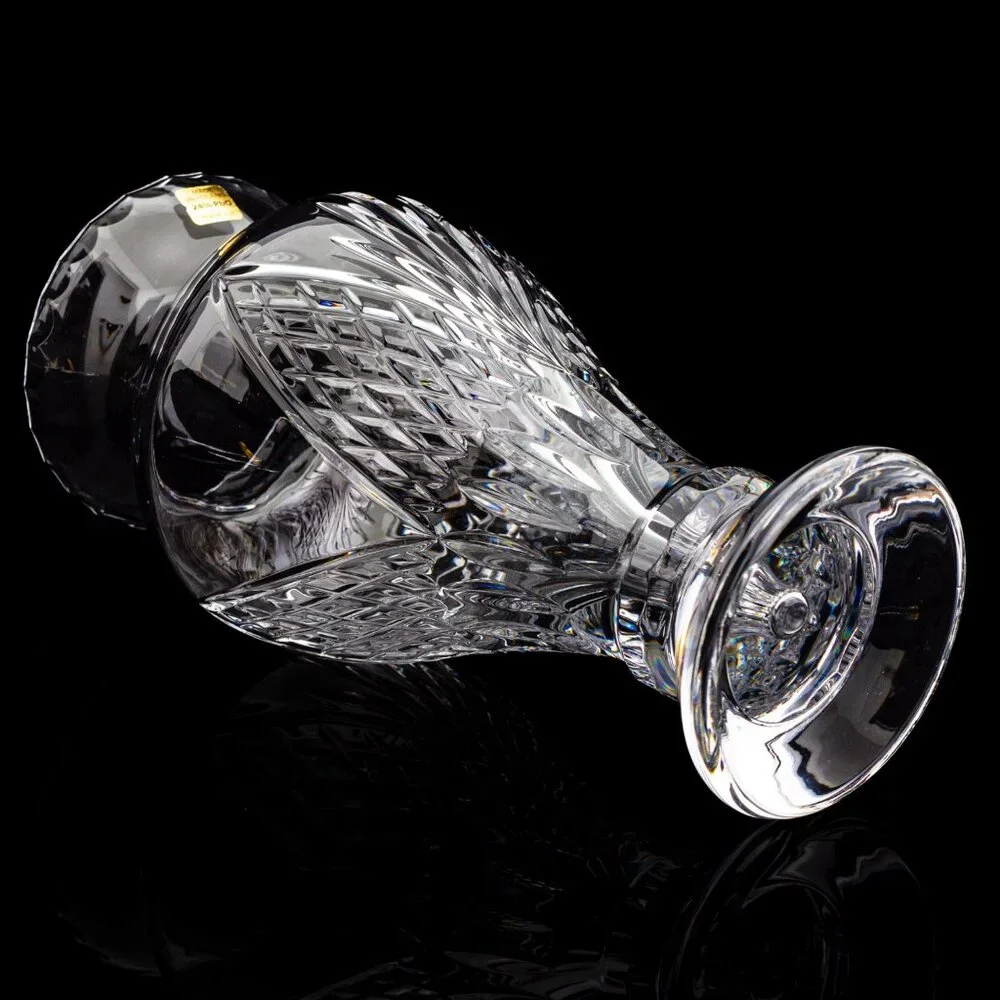 Cut Crystal Vase With Intricate Diamond Pattern | Elegant Home Decor - Picture 5 of 10